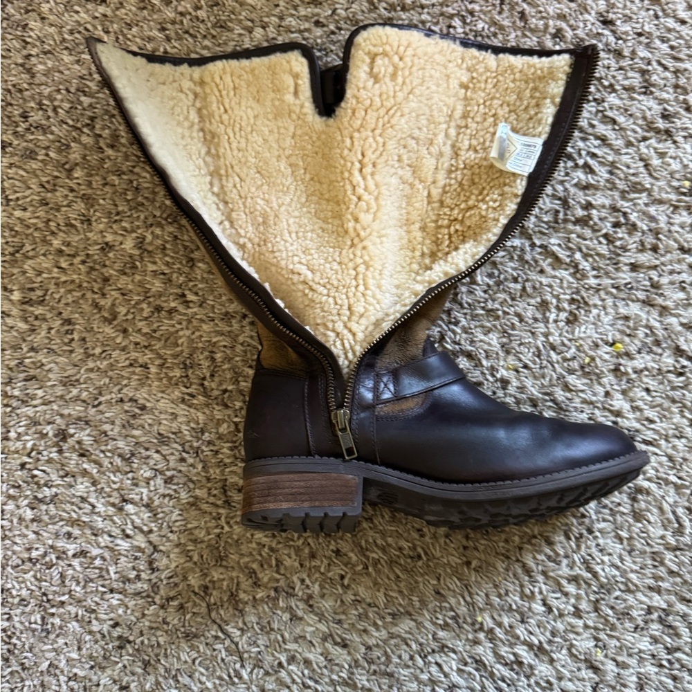 Ugg Chancery Boot - Picture 9 of 10